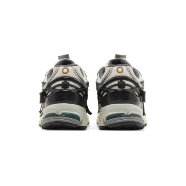 New Balance 9060 Metallic - Imagen 2
