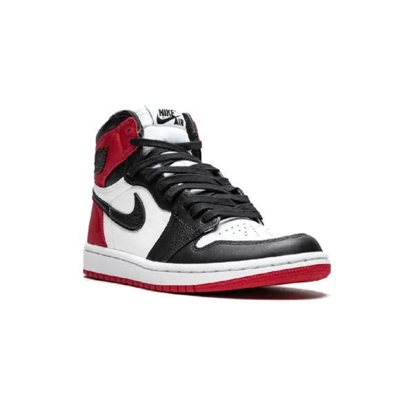 Air Jordan 1 Retro High Black Toe Reimagined - Imagen 2